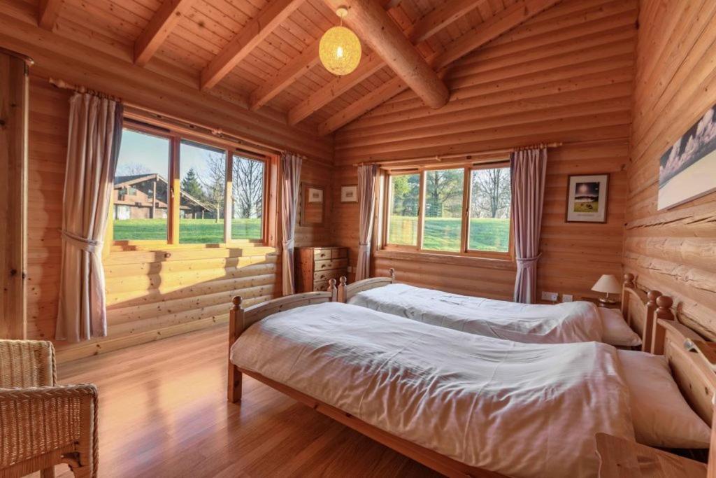 Pinecroft Lodges Ингълтън Екстериор снимка