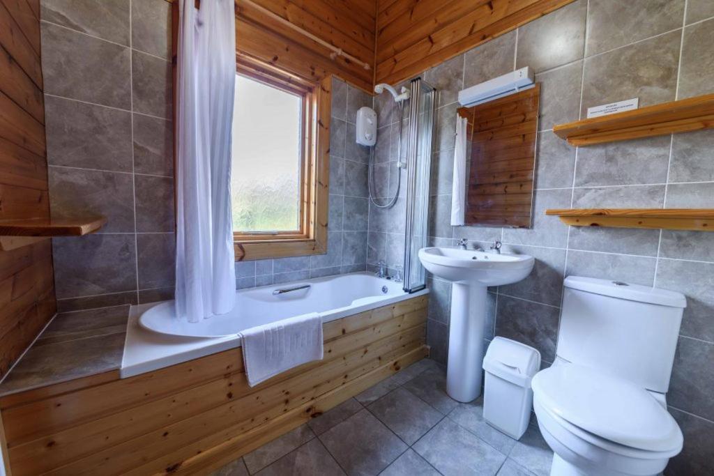 Pinecroft Lodges Ингълтън Екстериор снимка