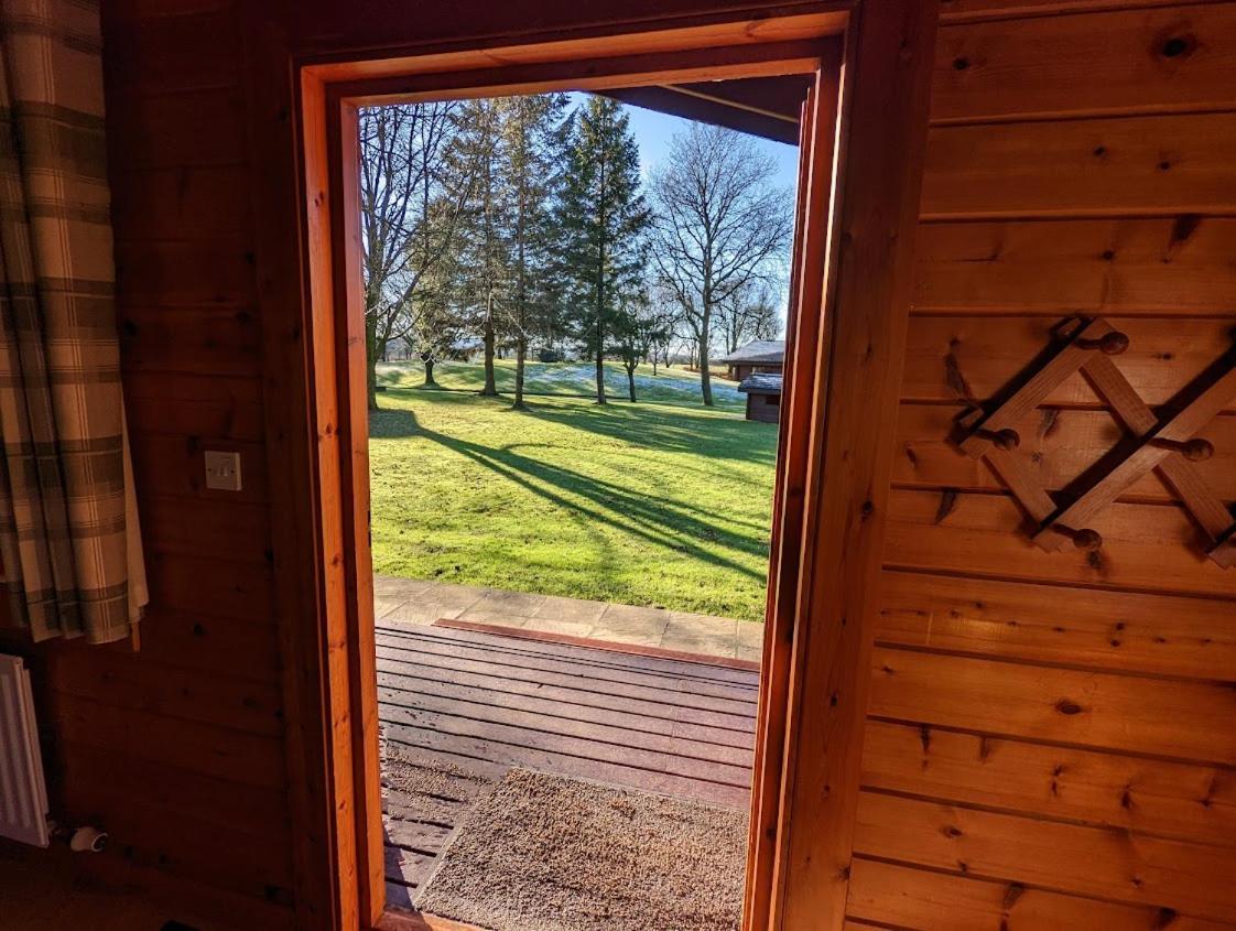 Pinecroft Lodges Ингълтън Екстериор снимка