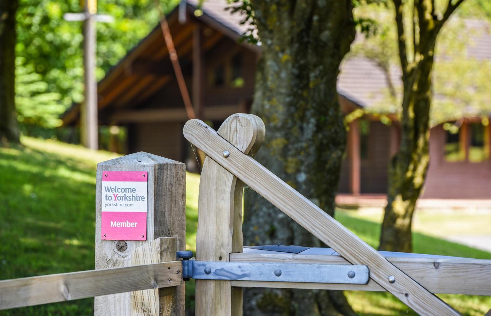 Pinecroft Lodges Ингълтън Екстериор снимка