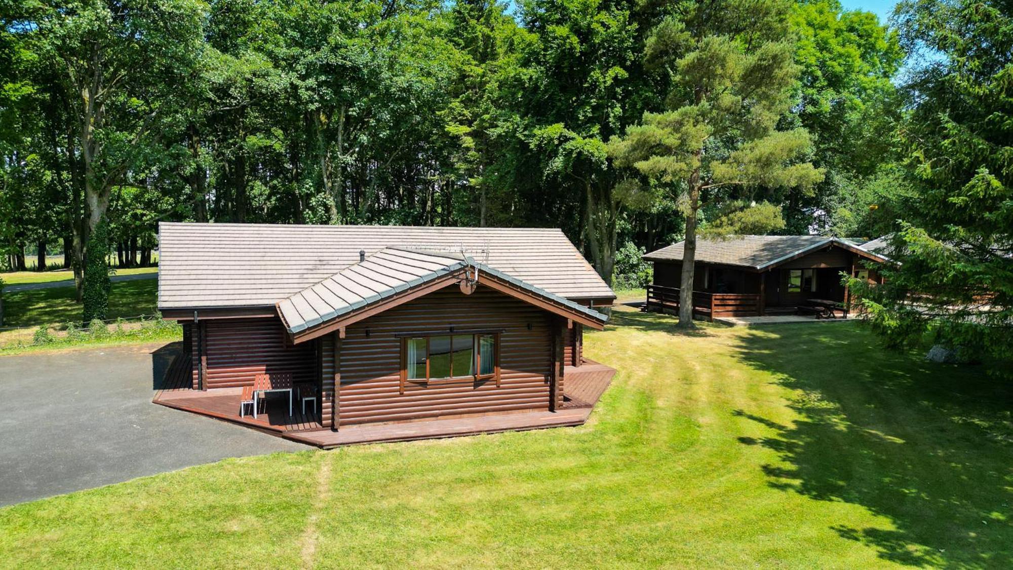 Pinecroft Lodges Ингълтън Екстериор снимка